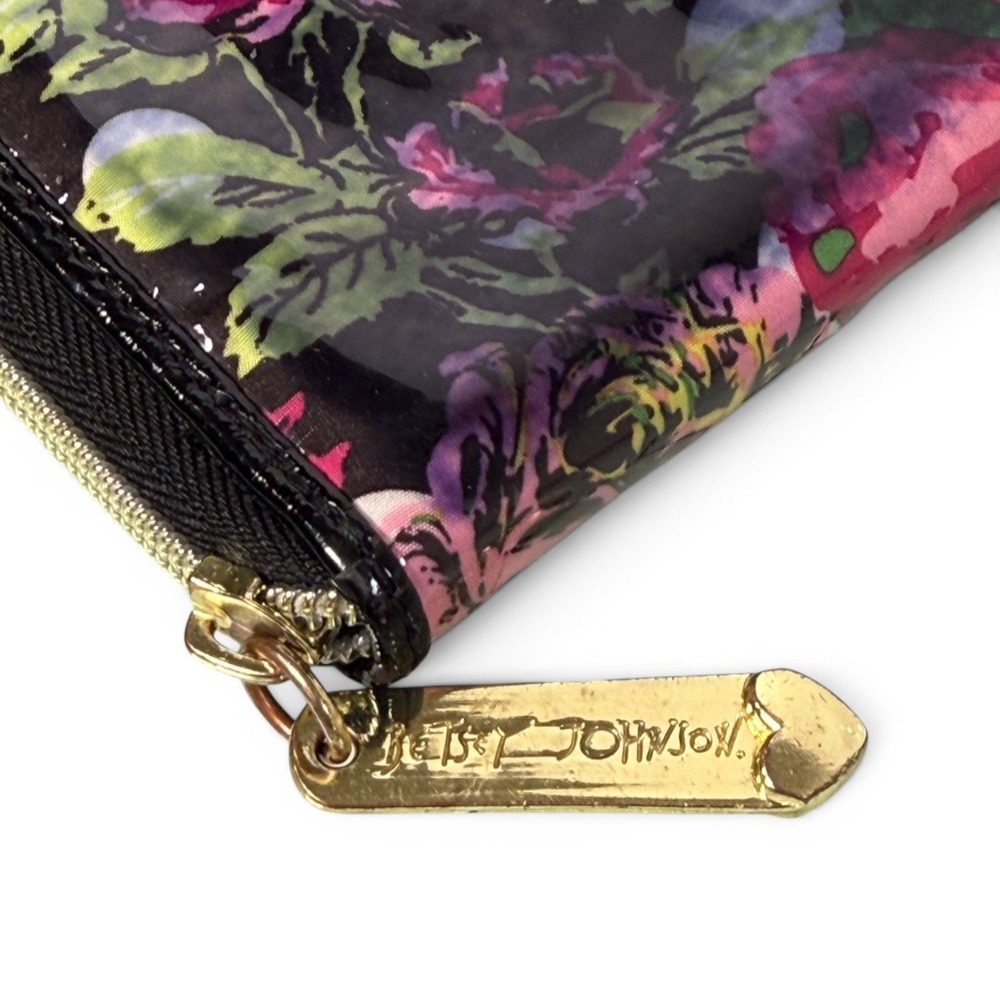 Betsey Johnson Zip Around Accordion Wallet Black Floral Polka Dot Kitschy Vinyl - Picture 2 of 12